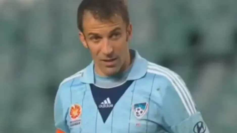 Alessandro Del Piero demostró que aún no pierde la magia con un genial tiro libre