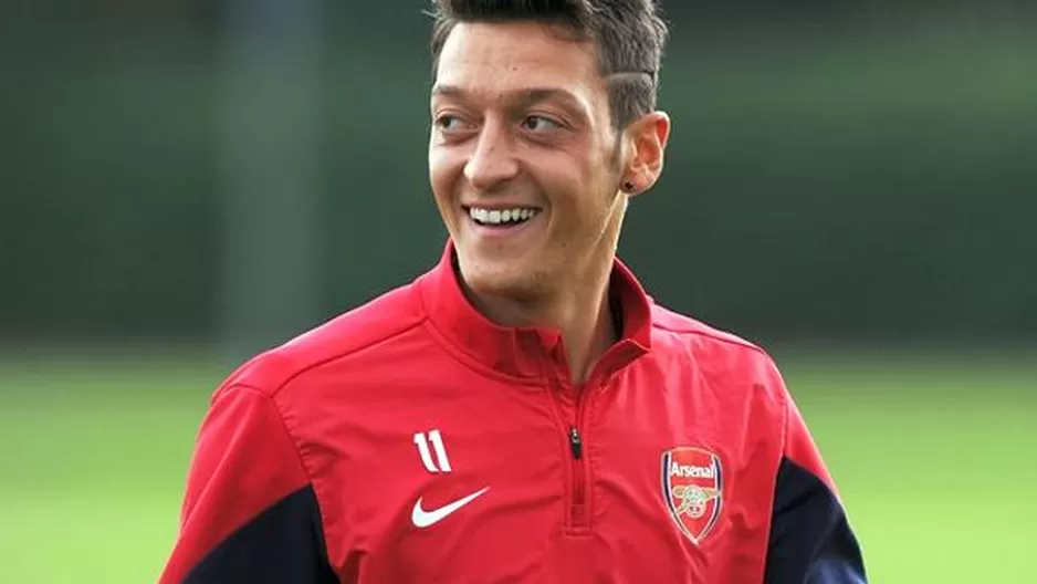 Barcelona quiere fichar a Mesut Özil por 30 millones de euros