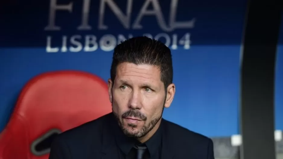 Diego Simeone le rechazó medalla a Michel Platini