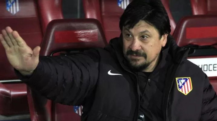La discusión entre Burgos y Adrián en el Barcelona - Atlético de Madrid La discusión entre Burgos y Adrián en el Barcelona - Atlético de Madrid