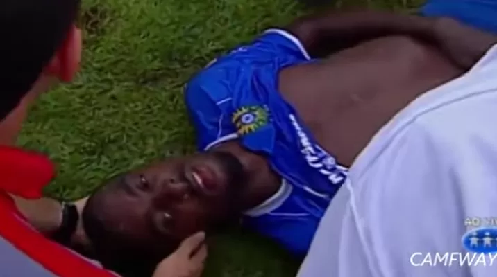 Fútbol brasileño: brutal pelea dejó un jugador inconsciente Fútbol brasileño: brutal pelea dejó un jugador inconsciente