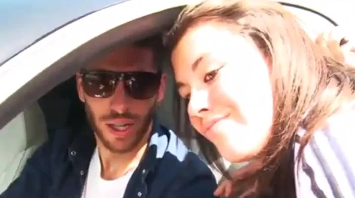 La humildad de Sergio Ramos para dar autógrafos y tomarse fotos con hinchas La humildad de Sergio Ramos para dar autógrafos y tomarse fotos con hinchas
