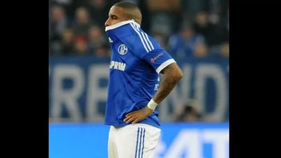 Jefferson Farfán será multado por el Schalke 04 por irse de compras a Italia