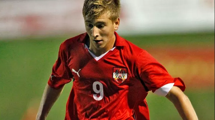 Jugador del Austria Viena hospitalizado tras paliza de barristas radicales del Rapid Jugador del Austria Viena hospitalizado tras paliza de barristas radicales del Rapid