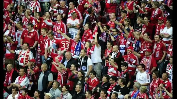 Mira el cartel homofóbico por el que sancionaron al Bayern Munich