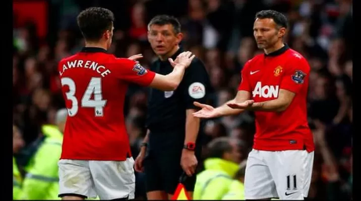 Ryan Giggs a lo 'Checho' Ibarra: del banquillo al campo Ryan Giggs a lo 'Checho' Ibarra: del banquillo al campo