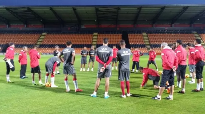 Selección peruana tuvo su primer entrenamiento en Londres Selección peruana tuvo su primer entrenamiento en Londres