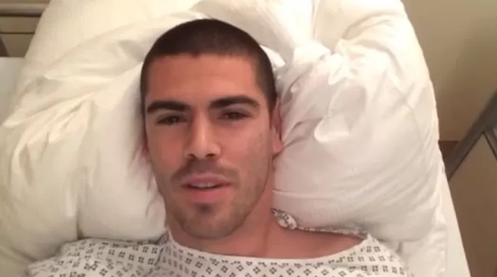Víctor Valdés agradeció muestras de apoyo tras operación a la rodilla Víctor Valdés agradeció muestras de apoyo tras operación a la rodilla