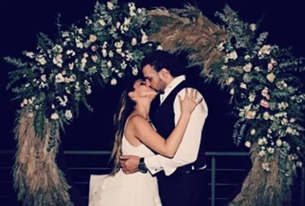 Dulce María difundió fotos inéditas de su boda con Paco Álvarez