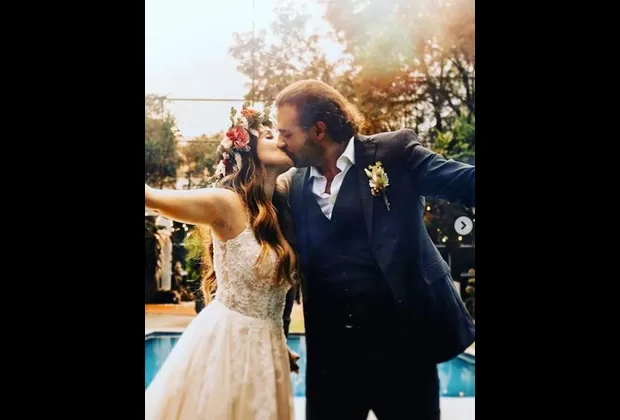 Dulce María difundió fotos inéditas de su boda con Paco Álvarez