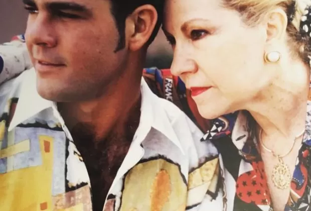 Eduardo Capetillo difundió en redes sociales esta foto junto a su madre