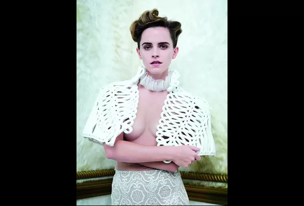Emma Watson remeció Internet al posar en topless