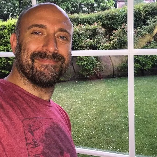 El actor turco Halit Ergenç se hizo conocido en nuestro país por participar en 'El Sultán' y en 'Las mil y una noches' / Instagram