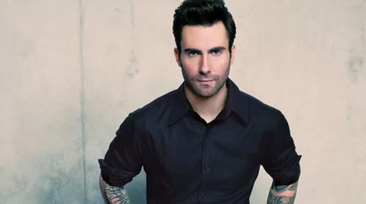 Adam Levine sorprendió a sus seguidoras con su nuevo look Adam Levine sorprendió a sus seguidoras con su nuevo look