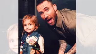 La modelo Behati Prinsloo compartió la foto de Adam Levine y su hija