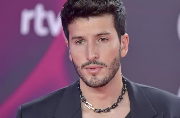 Aunque Rosalía y Aitana no mencionaron directamente a Sebastián Yatra, los usuarios de redes sociales señalaron que se trataría del artista colombiano / Instagram Aunque Rosalía y Aitana no mencionaron directamente a Sebastián Yatra, los usuarios de redes sociales señalaron que se trataría del artista colombiano / Instagram