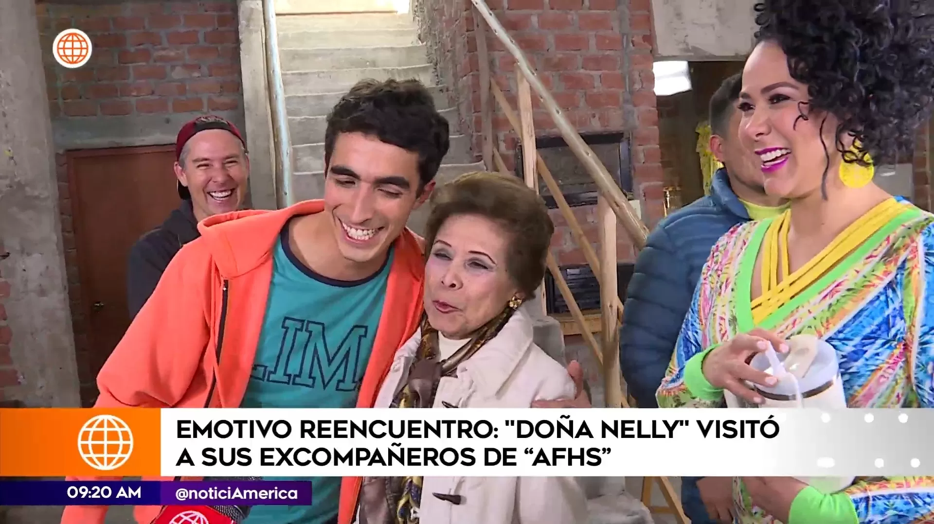 La popular Doña Nelly conoció a su "nieto" Jimmy Gonzales / América Espectáculos