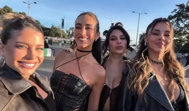 Flavia Laos y Luciana Fuster juntas durante festival en Colombia / Instagram