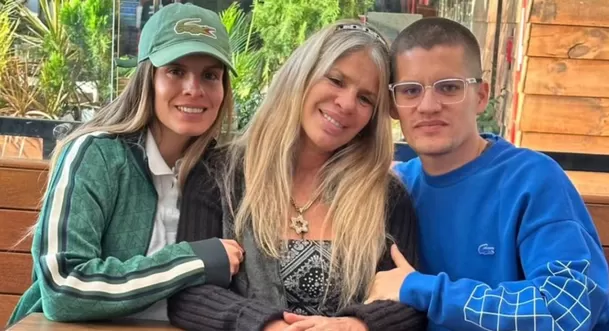 Alejandra y Sergio Baigorria junto a su madre, Verónica Alcalá. Foto: América TV Alejandra y Sergio Baigorria junto a su madre, Verónica Alcalá. Foto: América TV