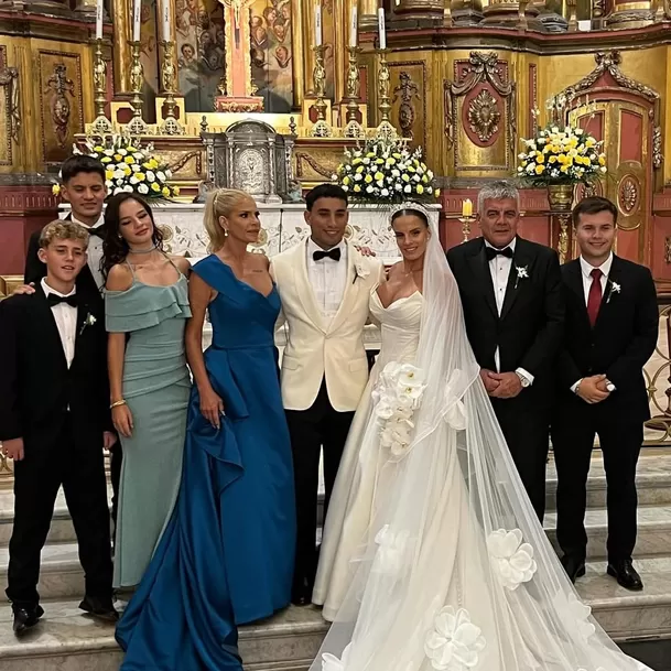 La familia de Alejandra Baigorria en la boda con Said Palao / Instagram