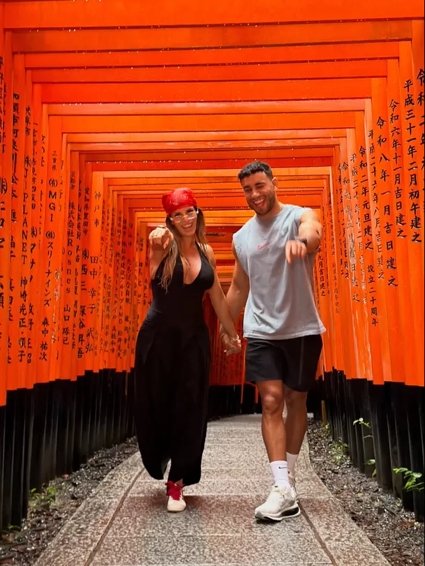 Alejandra Baigorria y Said Palao en Kyoto, Japón / IG: @alejandrabaigorria Alejandra Baigorria y Said Palao en Kyoto, Japón / IG: @alejandrabaigorria