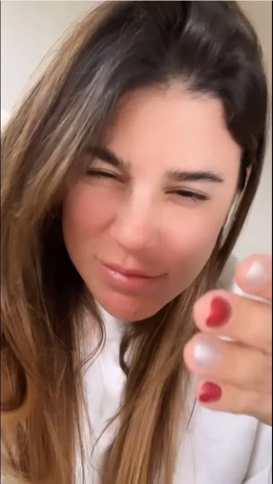 Macarena Vélez hizo una transmisión en vivo tras hablar del regalo que le dio Said Palao / Instagram