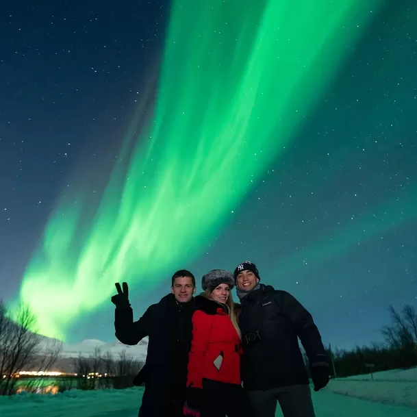 Said Palao, Alejandra y Sergio Baigorria pudieron apreciar las famosas auroras boreales en Noruega / Instagram