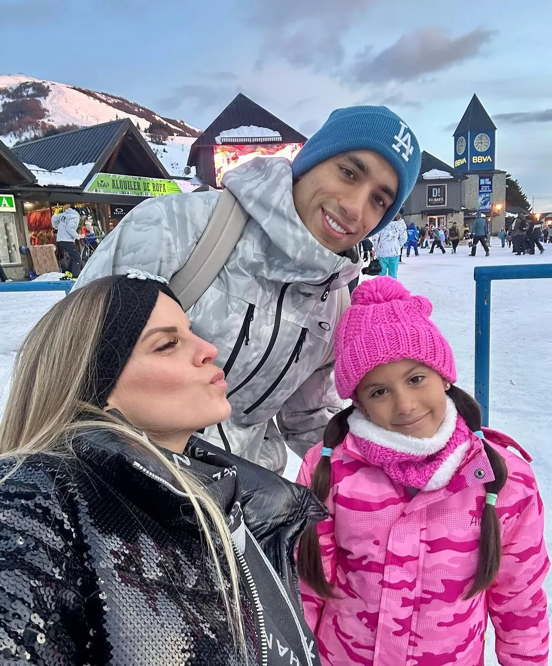 Alejandra Baigorria y Said Palao con su hija en Bariloche / Fuente: Instagram