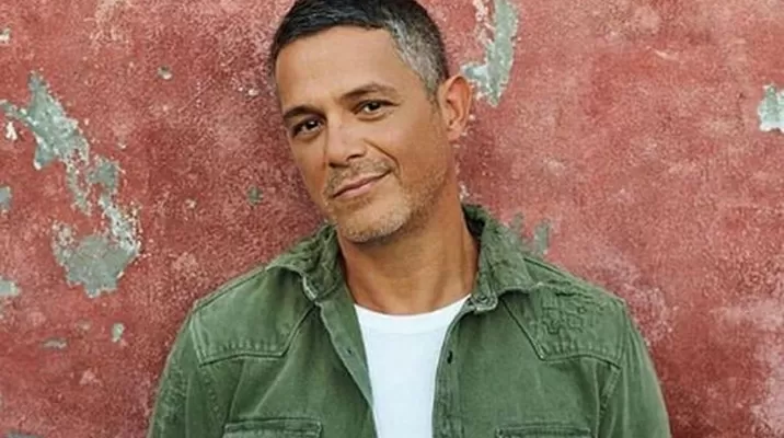 Alejandro Sanz fue hospitalizado por neumonía Alejandro Sanz fue hospitalizado por neumonía
