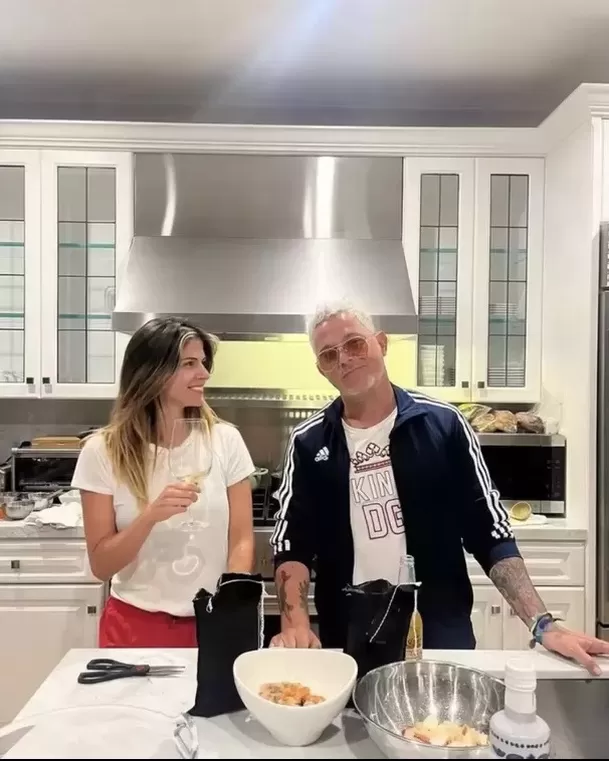 Stephanie Cayo y Alejandro Sanz / Instagram