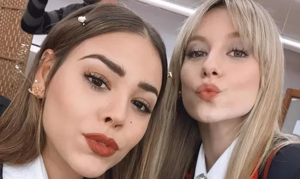 Danna Paola y Ester Expósito.  Fuente: Instagram