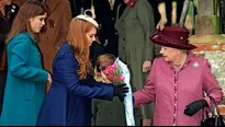 Las princesas de York junto a su abuela, la reina Isabel II. Foto: Difusión