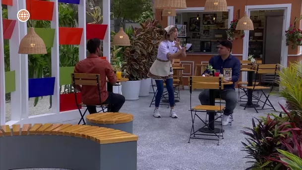 Alessia botó al público de su cafetería para ir a graduación de Jimmy / AméricaTV Alessia botó al público de su cafetería para ir a graduación de Jimmy / AméricaTV