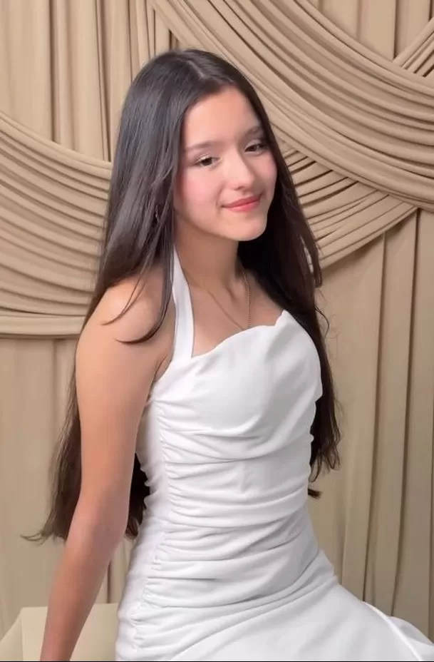 Alessia Lambruschini, recordada por su entrañable papel infantil como 'Estrellita', retorna a las novelas y se suma al elenco de ‘La vida que me robaste’. Así luce ahora la actriz que conquistó la televisión. Foto: IG @alessia.lambruschini