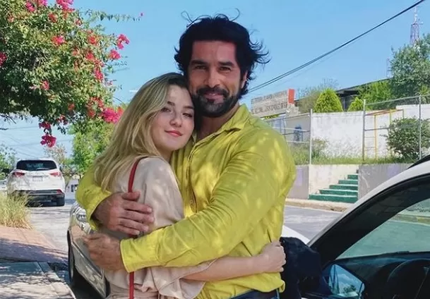 Arturo Carmona junto a su hija Melenie. Fuente: instagram Arturo Carmona junto a su hija Melenie. Fuente: instagram