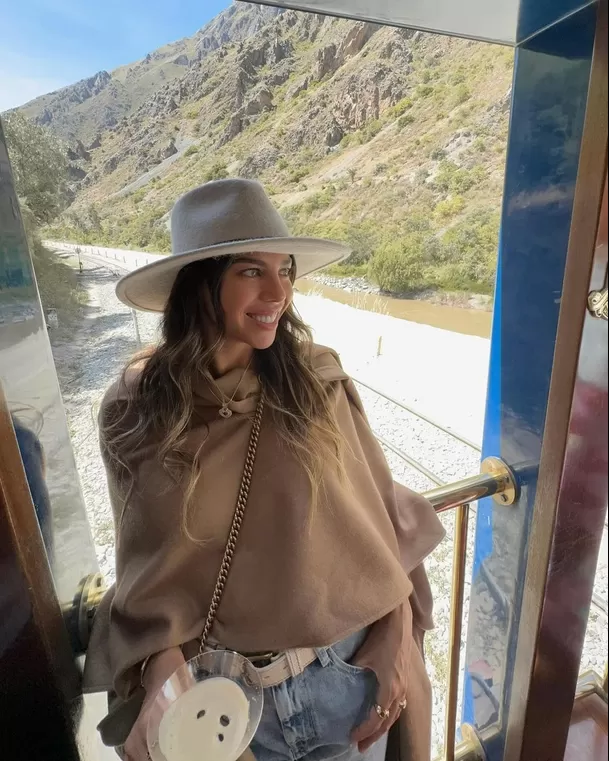 Alondra García Miró en el tren Hiram Bingham / Instagram