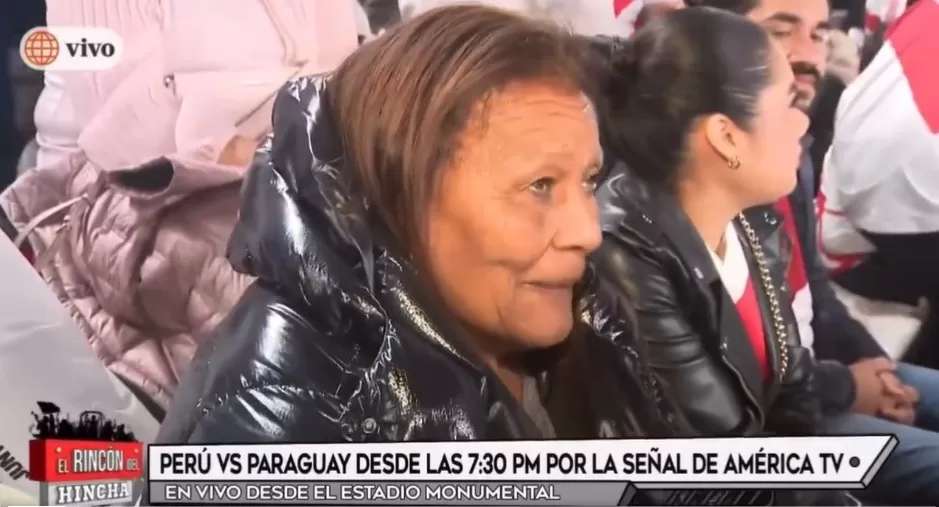 Doña Peta y Ana Paula no se ubicaron cerca para alentar juntas a Paolo Guerrero. Fuente: AméricaTV