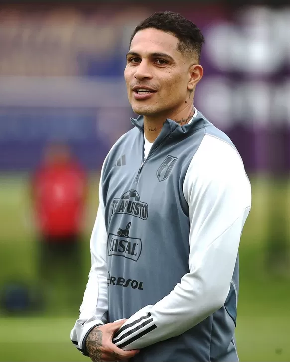 Paolo Guerrero durante los entrenamientos con la Selección Peruana. Fuente: Instagram