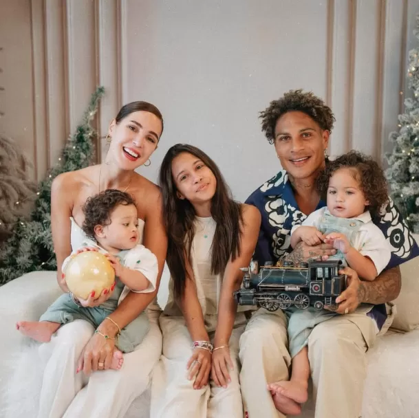 Ana Paula Consorte y Paolo Guerrero junto a su familia. Fuente: Instagram Ana Paula Consorte y Paolo Guerrero junto a su familia. Fuente: Instagram