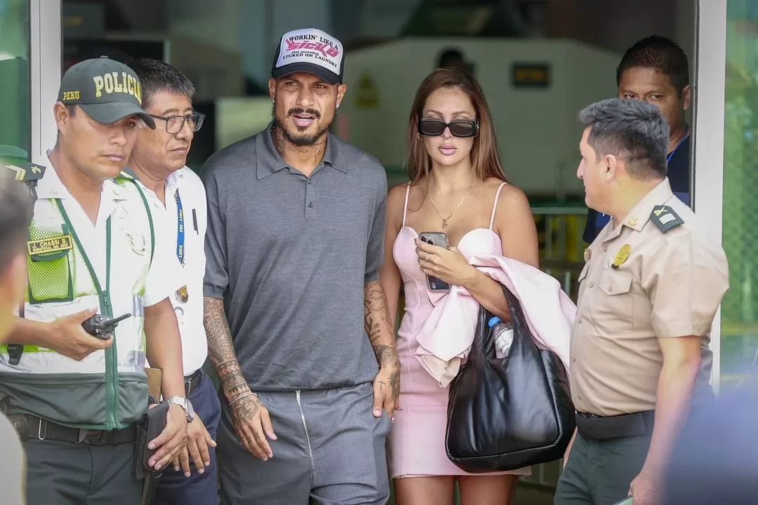 Paolo Guerrero llegó a Lima junto a Ana Paula Consorte/Foto: Andina