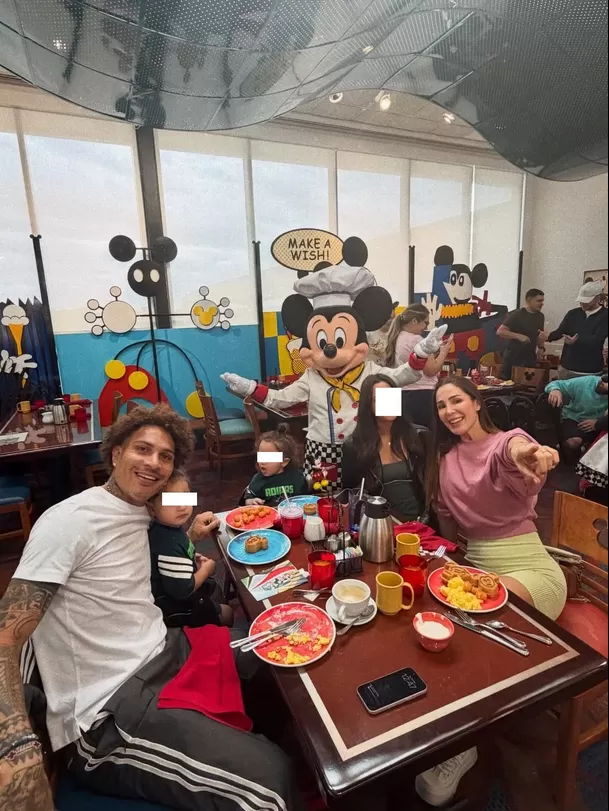 Vacaciones familiares de Paolo Guerrero y Ana Paula Consorte en Disney / Instagram
