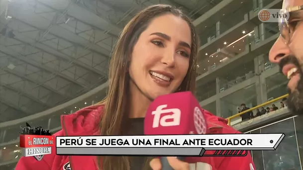 Ana Paula Consorte alentó a Paolo Guerrero en el estadio Nacional. Fuente: AméricaTV