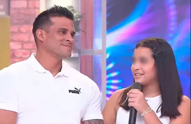 De acuerdo con Melanie Martínez, Christian Domínguez no se despidió de su hija al finalizar la audiencia / Captura De acuerdo con Melanie Martínez, Christian Domínguez no se despidió de su hija al finalizar la audiencia / Captura