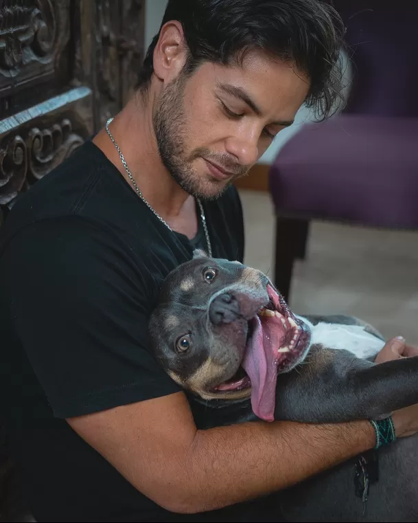 Andrés Wiese atraviesa un duro momento por la enfermedad de su perrita 'Menta' / Instagram Andrés Wiese atraviesa un duro momento por la enfermedad de su perrita 'Menta' / Instagram
