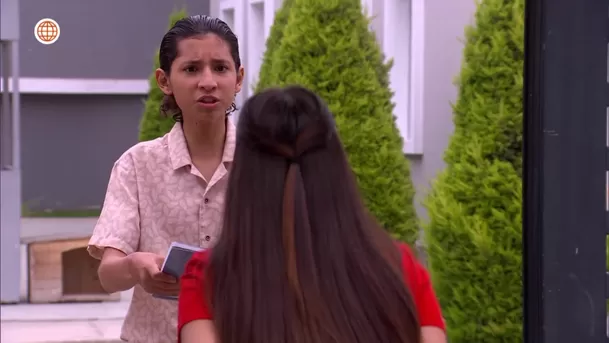 Angelita botó a Oto de su casa al quedar embobada con Zacarías / AméricaTV Angelita botó a Oto de su casa al quedar embobada con Zacarías / AméricaTV