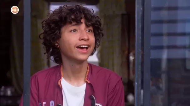 Oto quedó embobado al ver a Angelita. Foto: América TV Oto quedó embobado al ver a Angelita. Foto: América TV