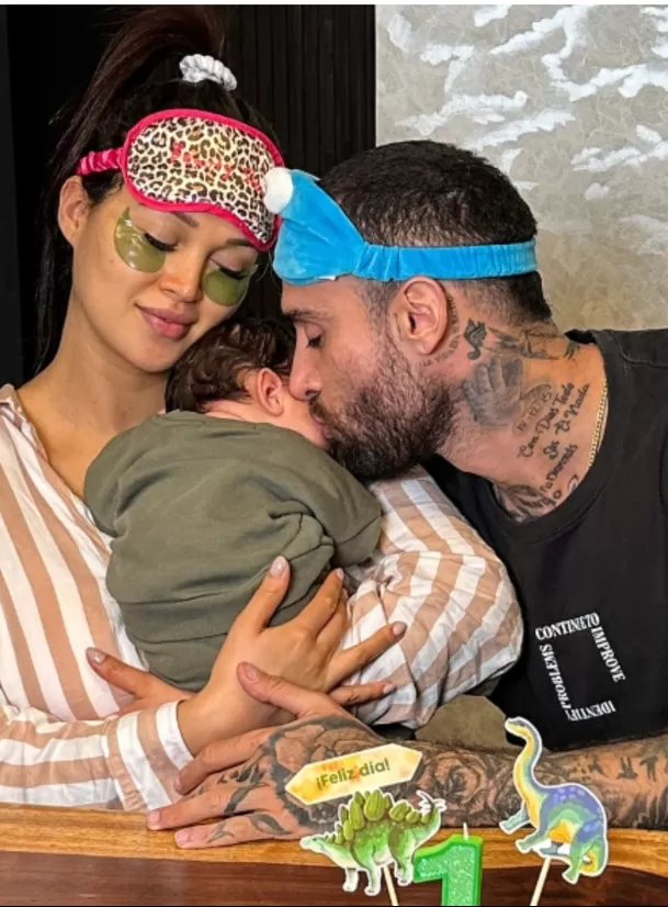Angie Arizaga se despide de Matteo y su hijo protagoniza inesperado gesto antes de su viaje. Foto: IG @angiearizaga Angie Arizaga se despide de Matteo y su hijo protagoniza inesperado gesto antes de su viaje. Foto: IG @angiearizaga