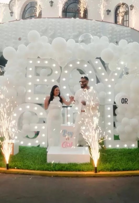 El gender reveal de Angie Arizaga y Jota Benz / Instagram