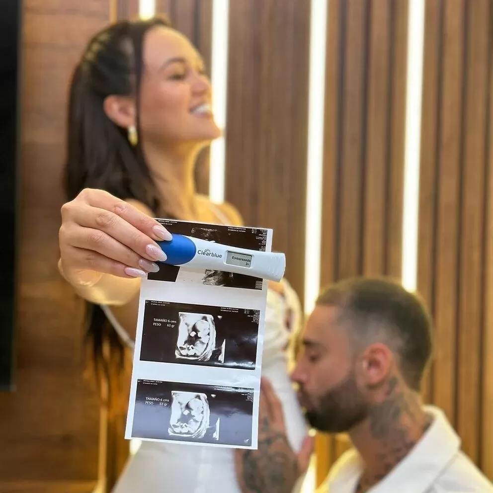 Angie Arizaga y Jota Benz anunciaron que tendrán su primer bebé en marzo / Instagram