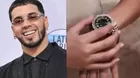 Anuel AA causa polémica al regalarle un Rolex con diamantes a su hijo de 8 años